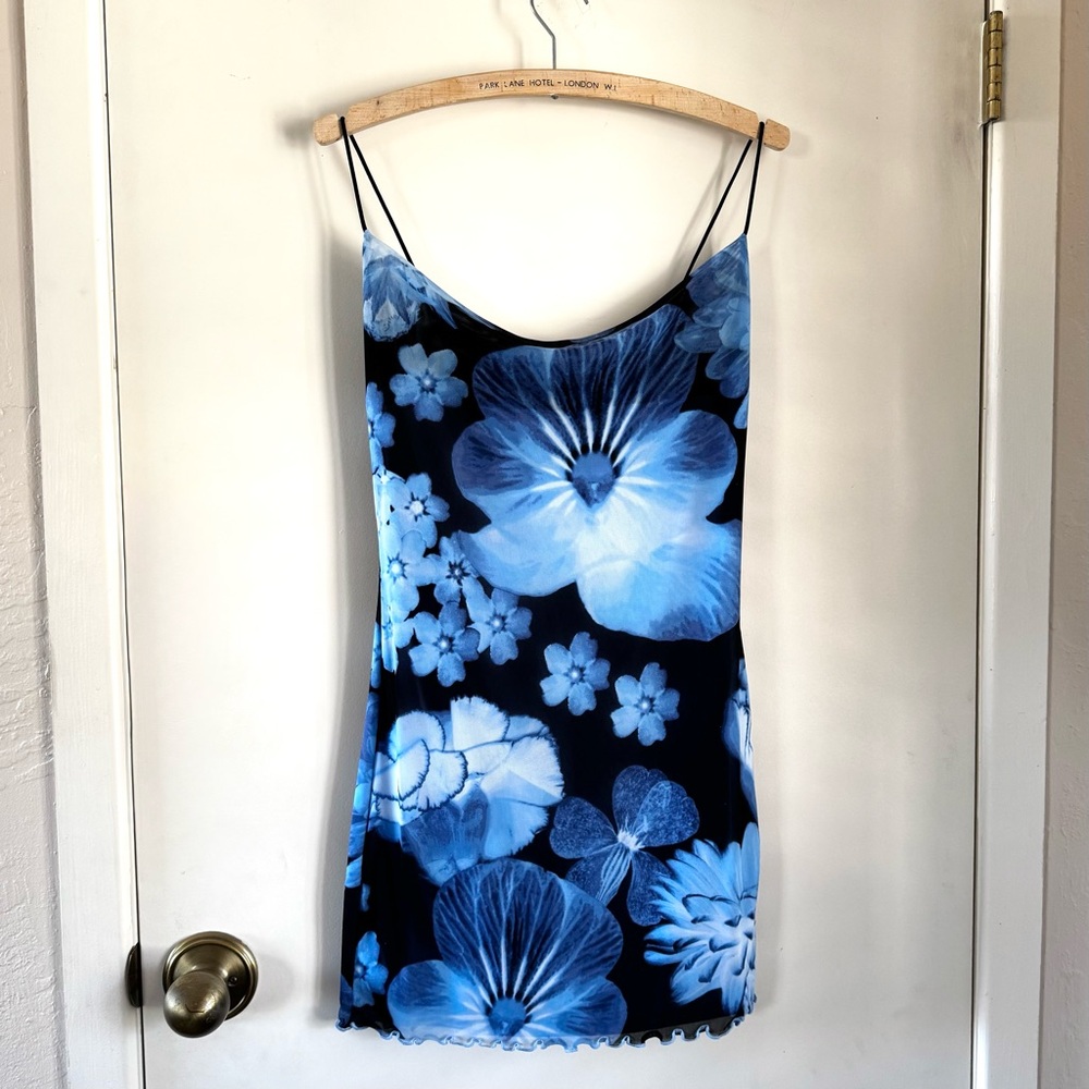NWT blue floral print Forever 21 slip dress Juniors S - Picture 3 of 11